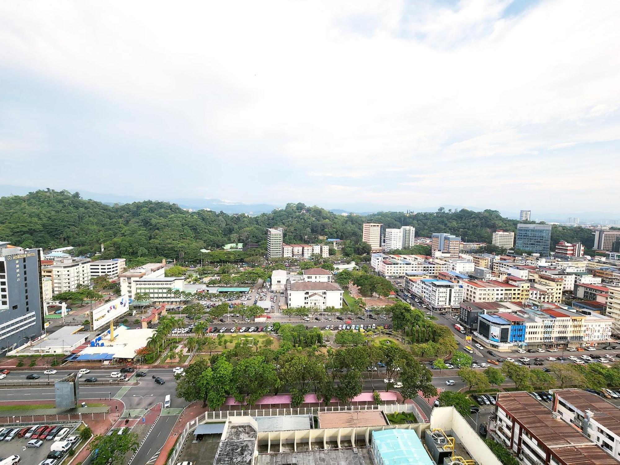 The Shore Kota Kinabalu City Centre By Lw Suites Δωμάτιο φωτογραφία