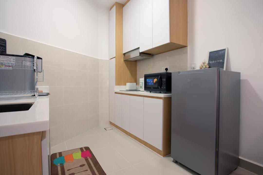 The Shore Kota Kinabalu City Centre By Lw Suites Δωμάτιο φωτογραφία