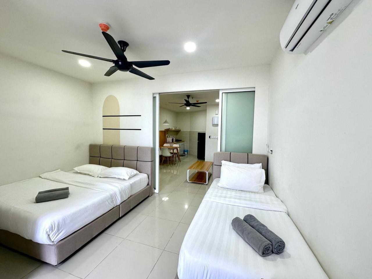 The Shore Kota Kinabalu City Centre By Lw Suites Δωμάτιο φωτογραφία
